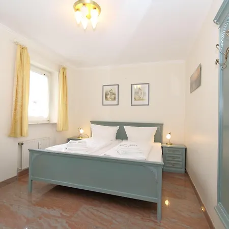 Daire Hebben-exclusives-urlaubsdomizil-direkt-am-strand