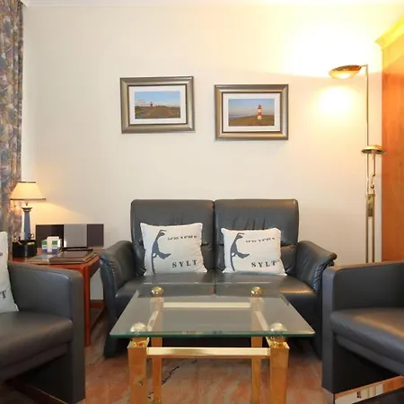 Daire Hebben-exclusives-urlaubsdomizil-direkt-am-strand *